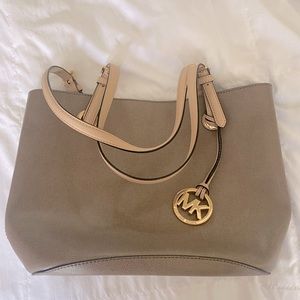 Michale Kors bag